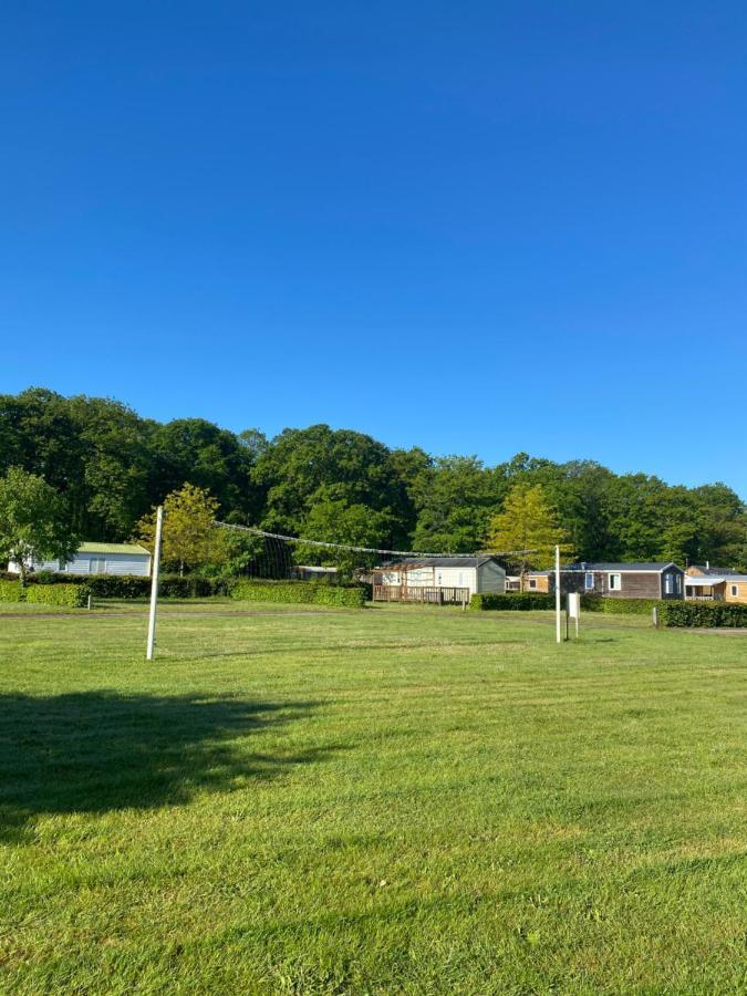 Camping De La Foret Seasonova Sillé-le-Guillaume Exterior foto
