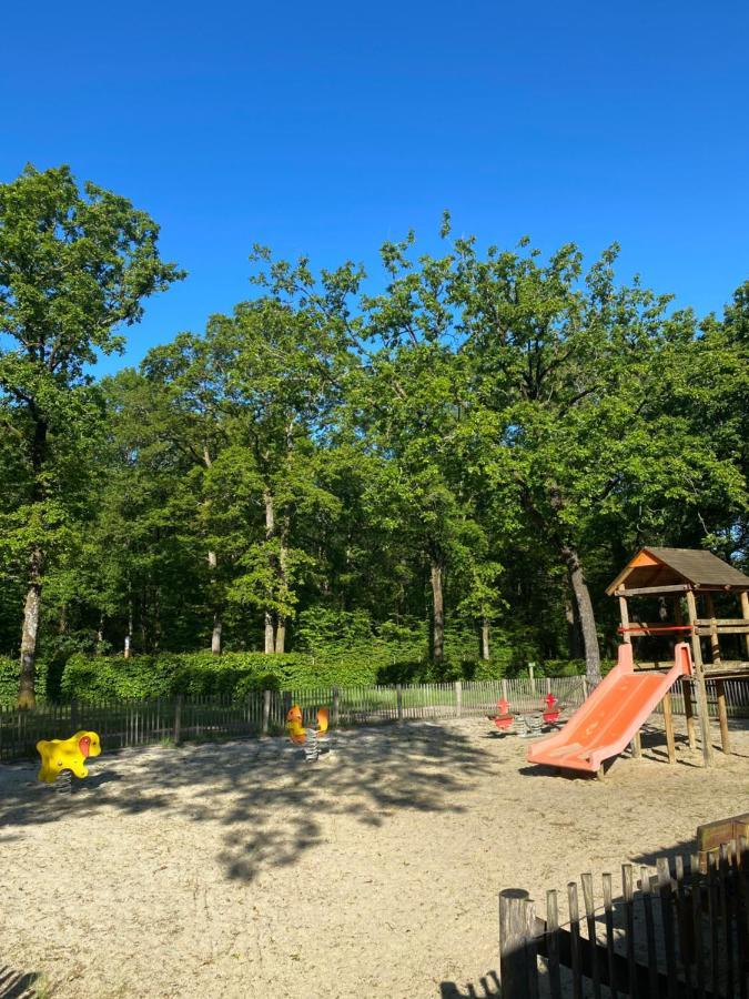 Camping De La Foret Seasonova Sillé-le-Guillaume Exterior foto