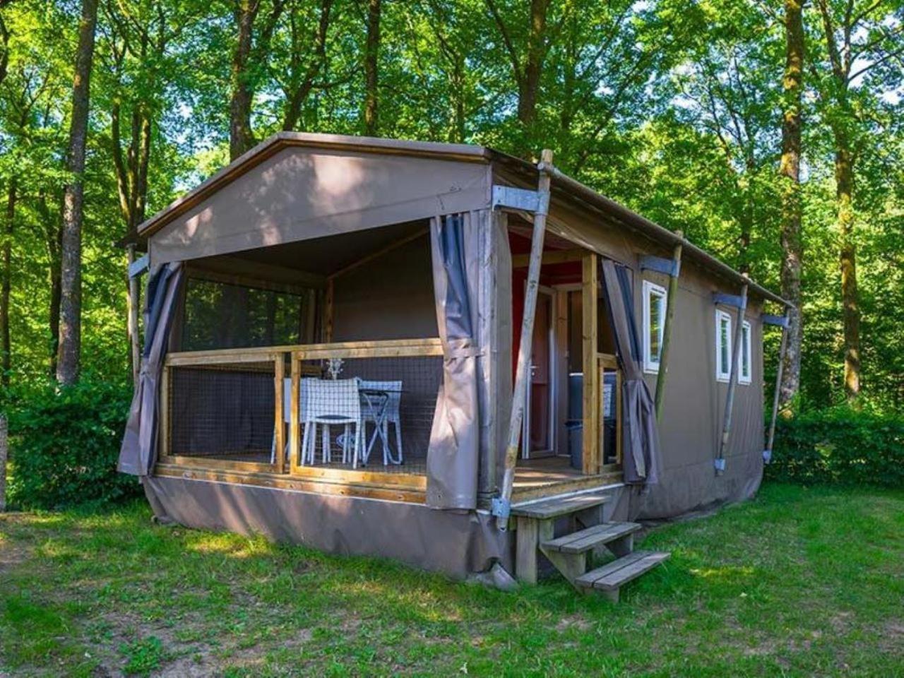 Camping De La Foret Seasonova Sillé-le-Guillaume Exterior foto